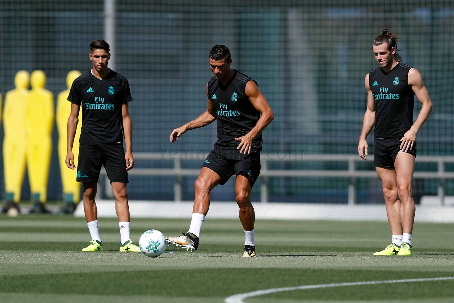 Cristiano Ronaldo chính thức trở lại tập luyện cùng Real Madrid ảnh 1